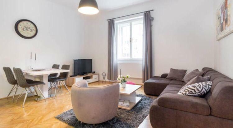 Apartment Iva Zagreb Buitenkant foto